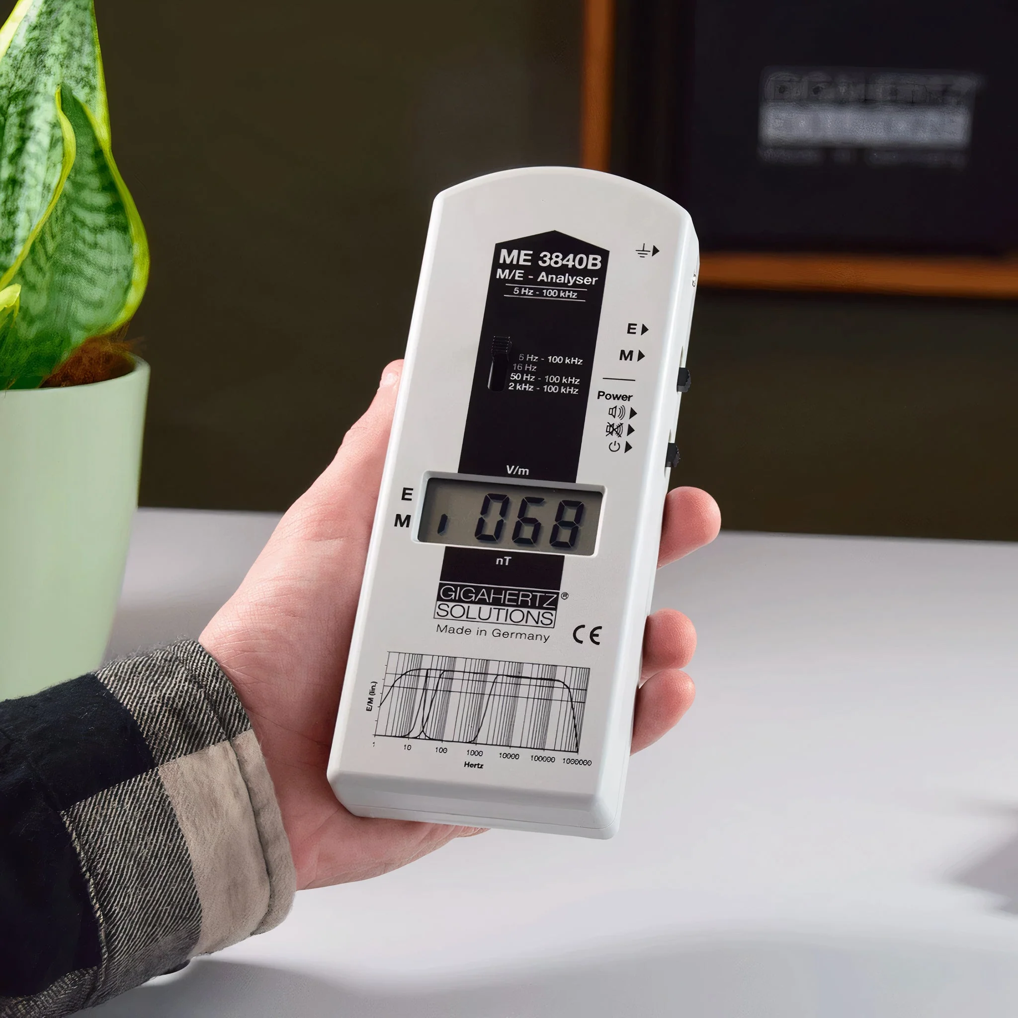 VLF ELF Tester Low Frequency EMF Meter ME3840B 5Hz-100,000Hz - Image 3